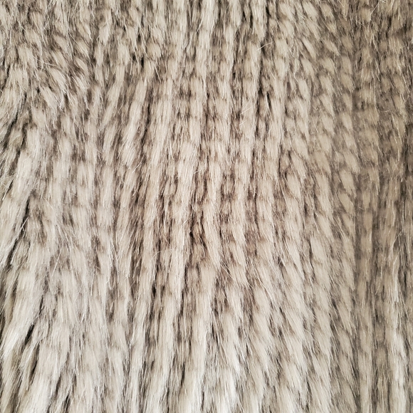 Express Tan Faux Fur Vest - Picture 9 of 9